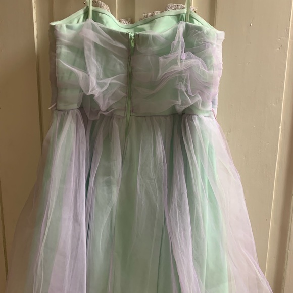 Pastel colored short formal dress - Picture 3 of 12